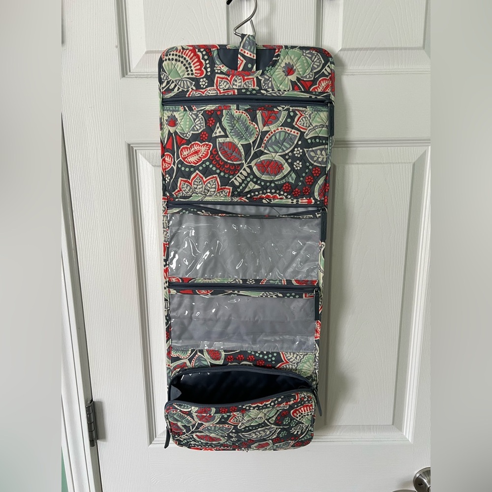 Vera Bradley Nomadic Floral Hanging Organizer